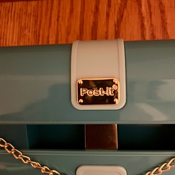 Post-it Note Purse Dispenser - Picture 4 of 4
